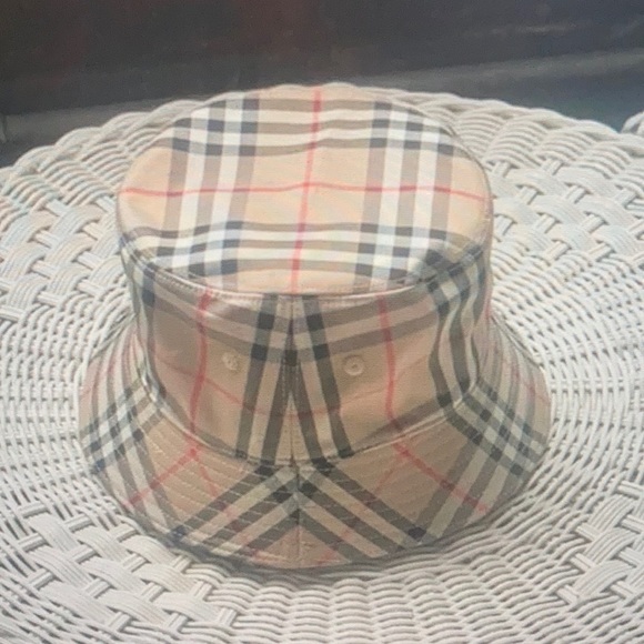 Burberry Bucket Hat - Picture 1 of 4